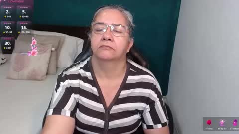 Snapshot of scarlett_duboi1 chatting on December 2, 5:02 am Scarlett online show from December 2, 5:02 am