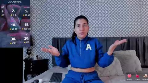 Snapshot of scarlett_moore_ chatting on December 12, 1:49 pm Scarlett online show from December 12, 1:49 pm