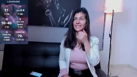 Snapshot of scarlett_moore_ chatting on December 18, 2:49 pm Scarlett online show from December 18, 2:49 pm