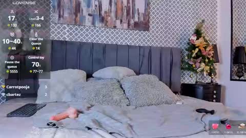 Snapshot of scarlett_moore_ chatting on December 22, 3:44 pm Scarlett online show from December 22, 3:44 pm