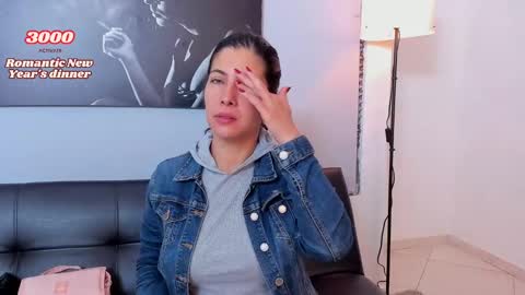 Snapshot of scarlett_moore_ chatting on December 29, 1:49 pm Scarlett online show from December 29, 1:49 pm