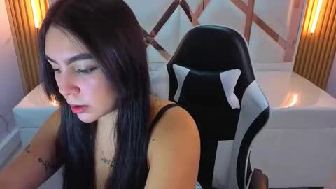 Snapshot of scarlett_smith_tp chatting on October 1, 12:33 pm Scarlett online show from October 1, 12:33 pm