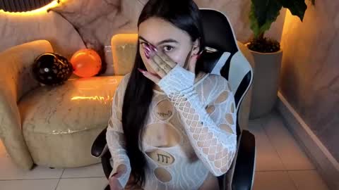 Snapshot of scarlett_smith_tp chatting on October 13, 1:33 pm Scarlett online show from October 13, 1:33 pm