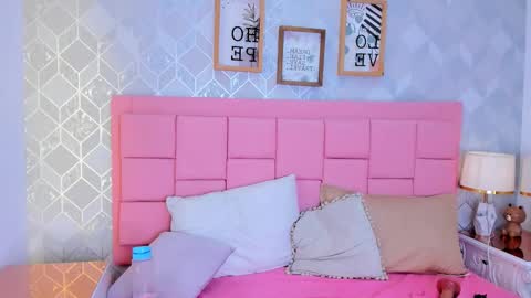 scarlett_vixen7 online show from December 19, 7:48 am