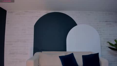 Snapshot of scarlettboss_ chatting on December 18, 10:43 am Scarlett online show from December 18, 10:43 am