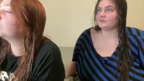 Snapshot of scarletttsinner chatting on September 25, 4:05 am scarletttsinner online show from September 25, 4:05 am