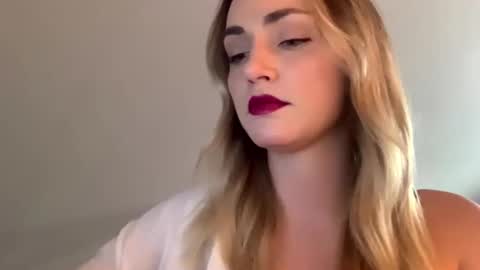 ScarlettxBlonde online show from April 2, 3:31 pm