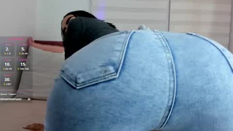 Snapshot of scarlletfoxx chatting on February 23, 11:14 pm SCARLLET online show from February 23, 11:14 pm