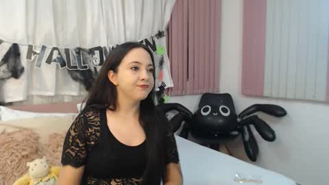 SCARLET online show from November 2, 11:56 am