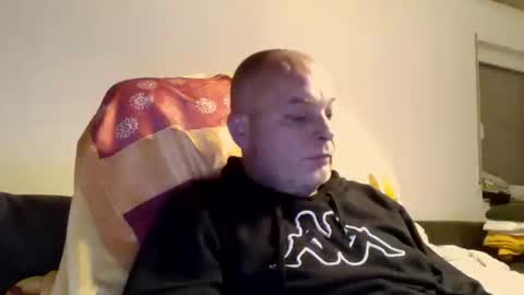 Snapshot of schnibschnab chatting on October 3, 1:13 am schnibschnab online show from October 3, 1:13 am