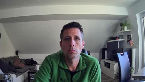 Snapshot of schnuckigeil chatting on November 6, 2:07 pm Dildomen online show from November 6, 2:07 pm