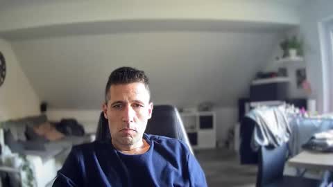 Snapshot of schnuckigeil chatting on November 21, 8:24 am Dildomen online show from November 21, 8:24 am