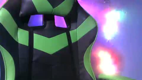 mai latina online show from April 15, 12:56 pm