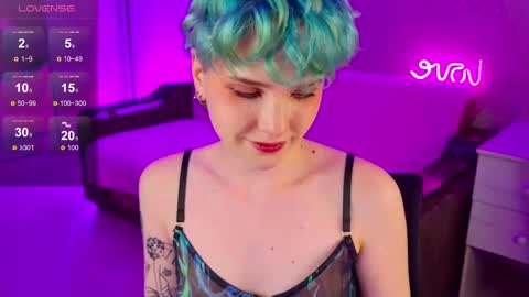 Snapshot of school_love chatting on December 3, 7:22 pm Rina online show from December 3, 7:22 pm