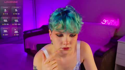 Snapshot of school_love chatting on December 5, 4:12 pm Rina online show from December 5, 4:12 pm