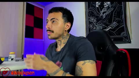 Alejandro help me to reach 200 thumps up online show from October 20, 3:51 am