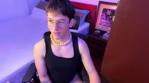 Snapshot of scoobysnack_ chatting on December 19, 11:45 pm ScoobySnack online show from December 19, 11:45 pm