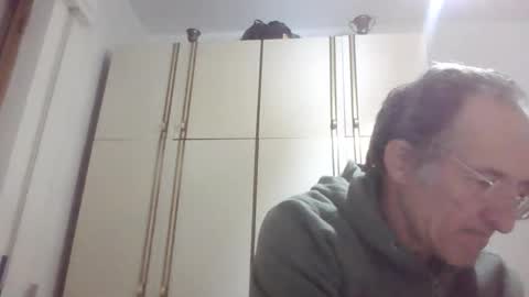 Snapshot of scotchwhieskie chatting on October 8, 6:38 pm scotchwhieskie online show from October 8, 6:38 pm