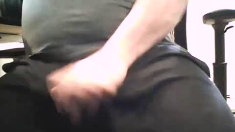 Snapshot of scottie813 chatting on December 23, 6:48 pm scottie813 online show from December 23, 6:48 pm