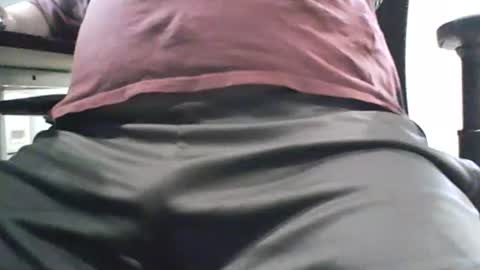 Snapshot of scottie813 chatting on January 29, 12:35 pm scottie813 online show from January 29, 12:35 pm