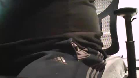 Snapshot of scottie813 chatting on March 5, 10:32 pm scottie813 online show from March 5, 10:32 pm