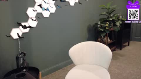 Snapshot of scout_has_fun chatting on October 20, 1:22 pm Scout has fun online show from October 20, 1:22 pm