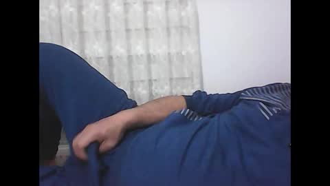 Snapshot of screw2 chatting on December 4, 7:34 pm Evren online show from December 4, 7:34 pm