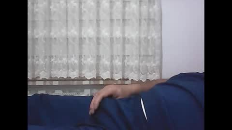 Snapshot of screw2 chatting on December 22, 11:09 pm Evren online show from December 22, 11:09 pm