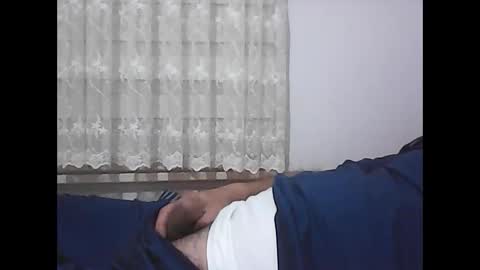 Snapshot of screw2 chatting on December 27, 10:16 pm Evren online show from December 27, 10:16 pm