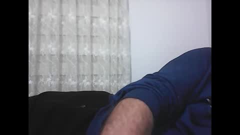 Snapshot of screw2 chatting on February 6, 9:06 pm Evren online show from February 6, 9:06 pm