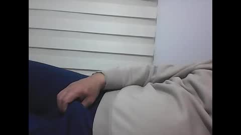 Snapshot of screw2 chatting on February 17, 9:19 pm Evren online show from February 17, 9:19 pm