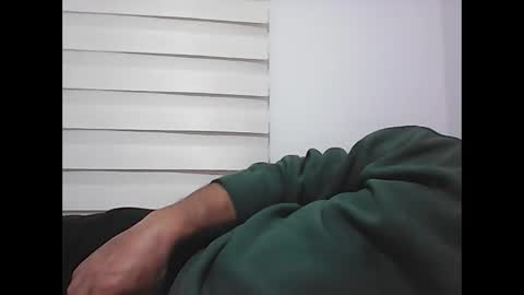 Snapshot of screw2 chatting on October 12, 9:25 pm Evren online show from October 12, 9:25 pm