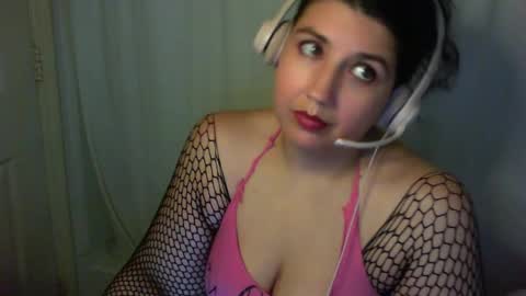 Snapshot of scumbagsmith chatting on November 5, 7:30 am Danni online show from November 5, 7:30 am