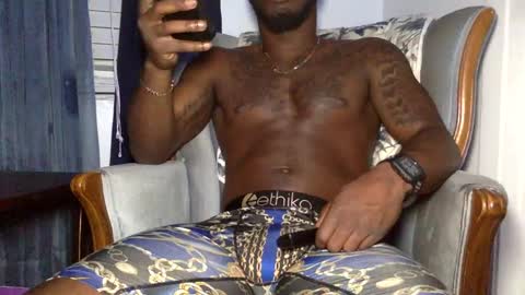 Snapshot of sdawg2xx chatting on December 5, 11:51 pm sdawg2xx online show from December 5, 11:51 pm