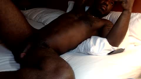 Snapshot of sdawg2xx chatting on December 20, 9:11 am sdawg2xx online show from December 20, 9:11 am