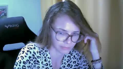 Snapshot of sea_dream chatting on September 22, 3:52 am SEA Dream online show from September 22, 3:52 am