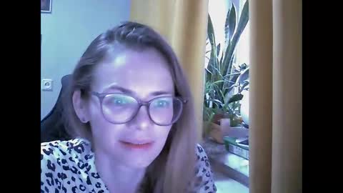 Snapshot of sea_dream chatting on October 14, 3:40 am SEA Dream online show from October 14, 3:40 am