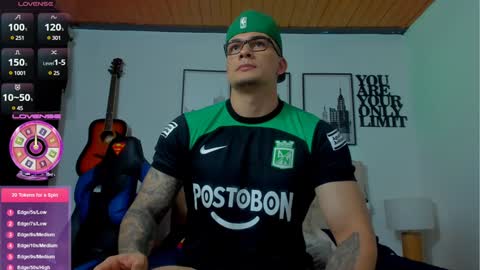 Snapshot of sean_carrera69 chatting on December 12, 7:59 pm Sean Carrera online show from December 12, 7:59 pm