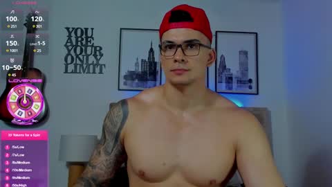 Snapshot of sean_carrera69 chatting on February 21, 7:32 pm Sean Carrera online show from February 21, 7:32 pm