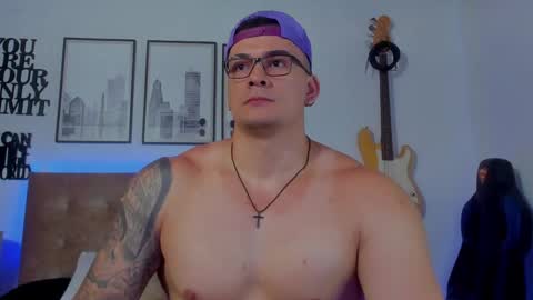 Snapshot of sean_carrera69 chatting on September 17, 3:08 am Sean Carrera online show from September 17, 3:08 am