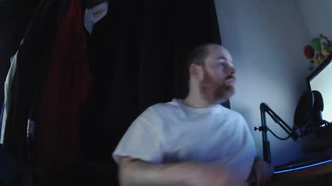 seanv26 online show from February 18, 2:05 am