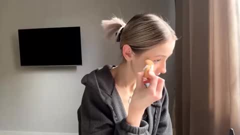 Snapshot of seasonhamiss chatting on March 3, 11:16 am Kate online show from March 3, 11:16 am