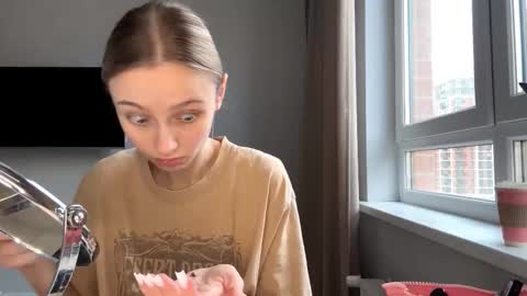 Snapshot of seasonhamiss chatting on March 4, 12:11 pm Kate online show from March 4, 12:11 pm