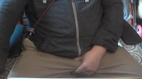 Snapshot of seathrough chatting on December 19, 10:44 am Falco J online show from December 19, 10:44 am