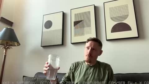 Snapshot of seb_tv chatting on October 4, 12:14 pm Sebastian online show from October 4, 12:14 pm