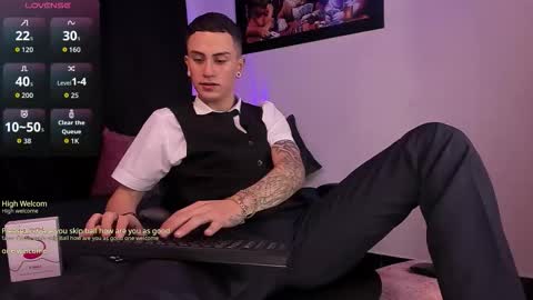 Snapshot of sebas_maverick chatting on September 20, 3:18 am Sebastian online show from September 20, 3:18 am