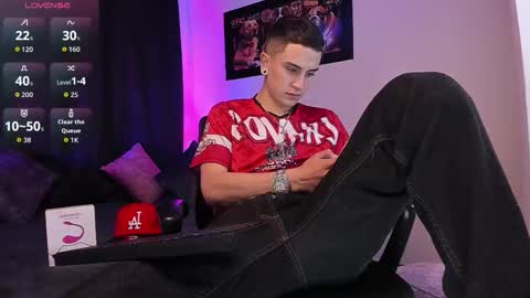 Snapshot of sebas_maverick chatting on October 15, 4:23 am Sebastian online show from October 15, 4:23 am