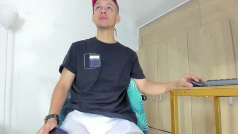 Sebastian online show from January 18, 3:16 pm