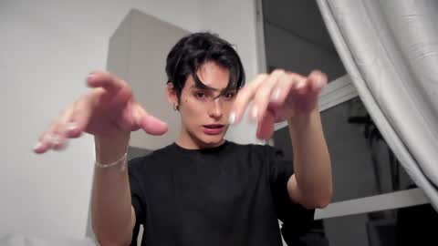 sebastian online show from December 21, 11:34 pm