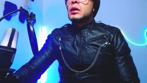 Snapshot of sebastian_025 chatting on November 30, 10:41 am Sebastian online show from November 30, 10:41 am